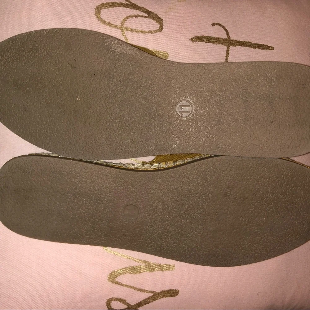 Flat espadrille cloth sandals. - Picture 5 of 5